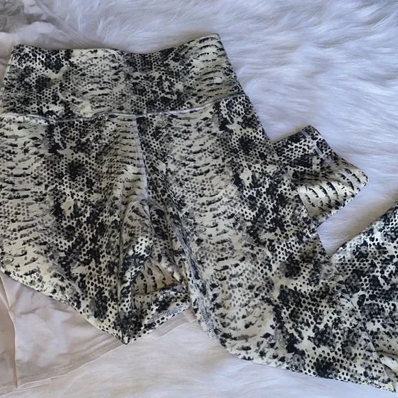 Snake Print Leggings - Picture 6 of 13